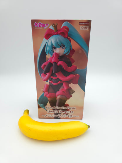 FuRyu Hatsune Miku Exceed Creative SweetSweets Series Figure - Noel Raspberry Ver.